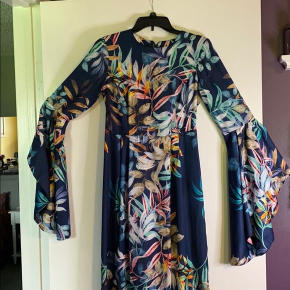 Long sleeve dress - Picture 1 of 4